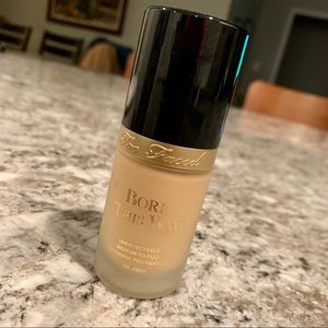Too Faced Born This Way Foundation - Pearl ✨